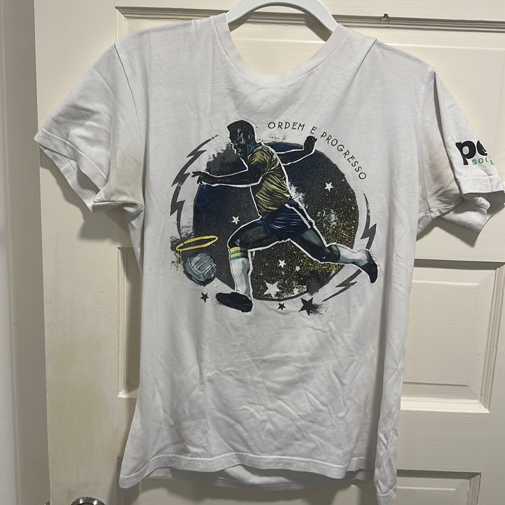 Pele Soccer Store - Ordem em Progresso T-Shirt